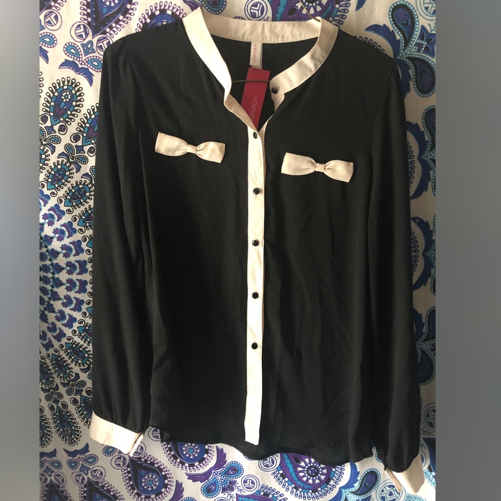 NWT Black and white button down